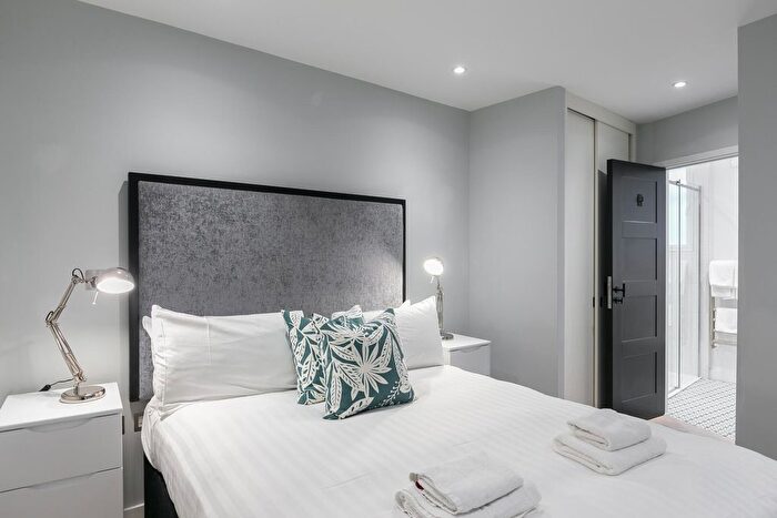 Property To Rent In Russell Street, London, WC2B