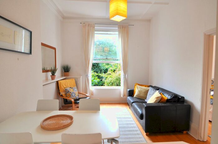 2 Bedroom Flat To Rent In Palliser Road, West Kensington, London, W14