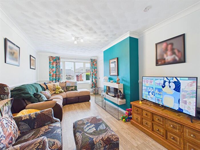 3 Bedroom Detached Bungalow For Sale In Barlby Grove, Sheffield, S12