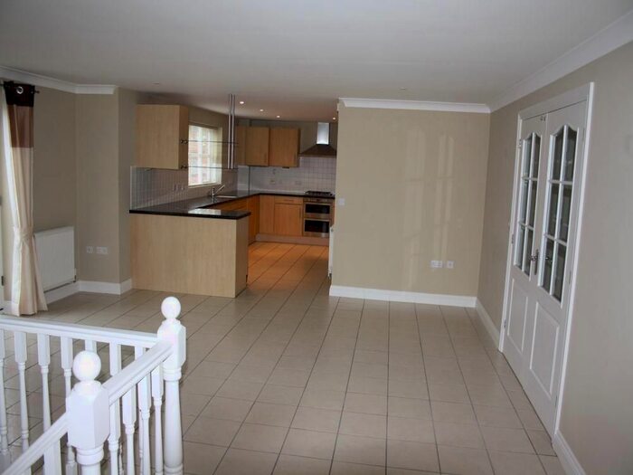 4 Bedroom Flat To Rent In Vernier Crescent, Medbourne, Milton Keynes MK5
