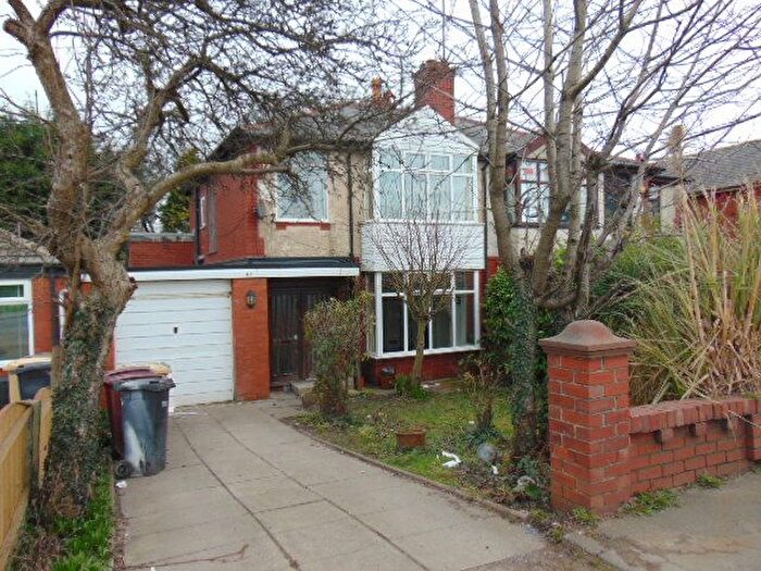 3 Bedroom Semi-Detached House To Rent In Salford Road, Bolton, BL5