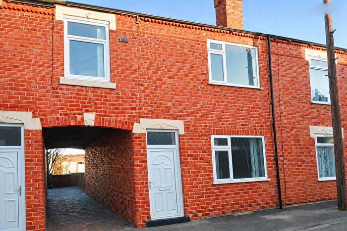 3 Bedroom Terraced House For Sale In Smawthorne Avenue, Castleford, WF10