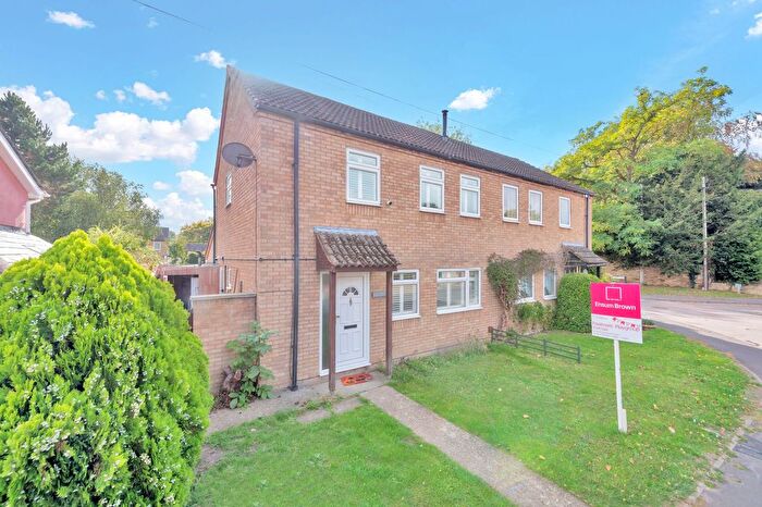 3 Bedroom Semi-Detached House For Sale In High Street, Fowlmere, SG8