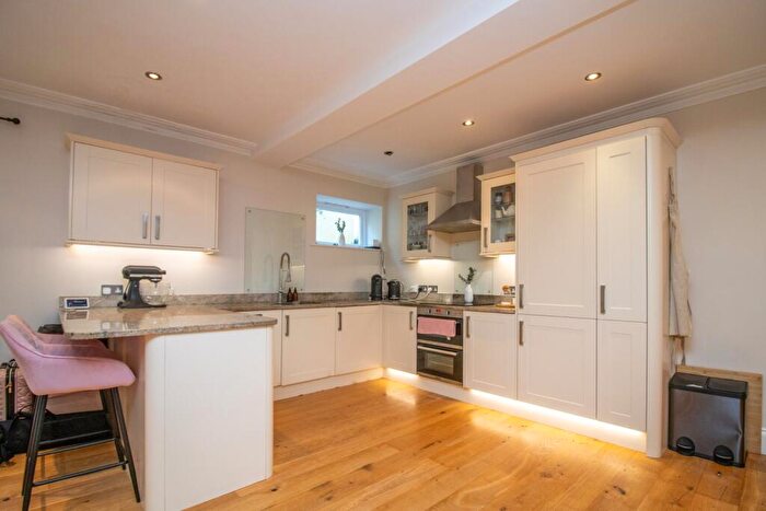 2 Bedroom Apartment To Rent In Bishops Sutton Road, Bishop's Sutton, Alresford, Hampshire, SO24