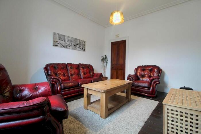 2 Bedroom Flat To Rent In Crown Street, First Left, AB11