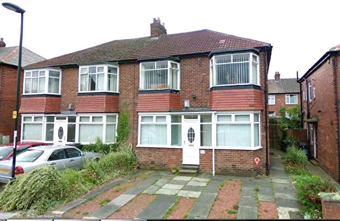 2 Bedroom Flat To Rent In Angerton Gardens, Fenham, Newcastle Upon Tyne, NE5