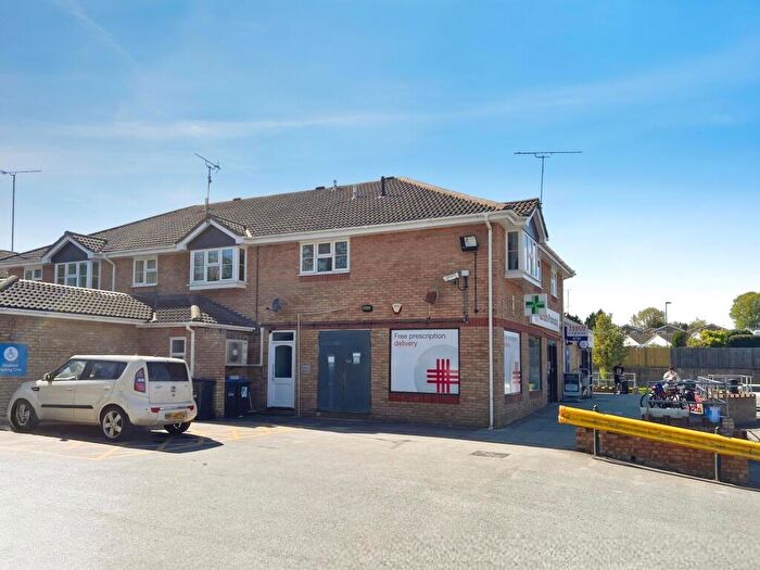 1 Bedroom Flat To Rent In Walnut Park, Haywards Heath, RH16