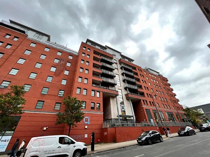 2 Bedroom Apartment For Sale In The Quadrangle, Lower Ormond Street, Manchester, M1
