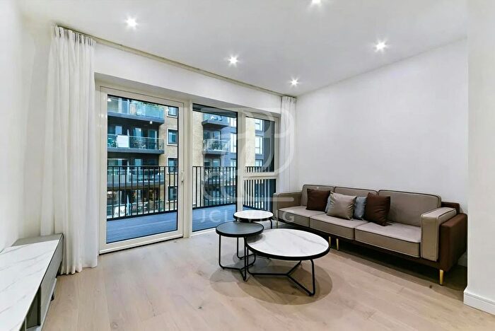 2 Bedroom Flat To Rent In Holland House, London, W6
