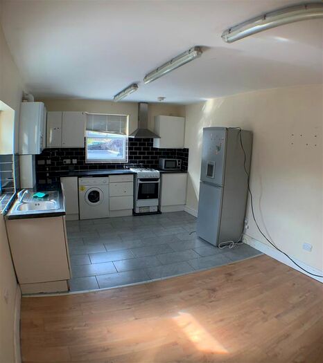 2 Bedroom Flat To Rent In Griffin Road, London, SE18