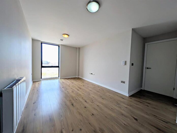 2 Bedroom Apartment To Rent In Jesse Hartley Way, Liverpool, L3