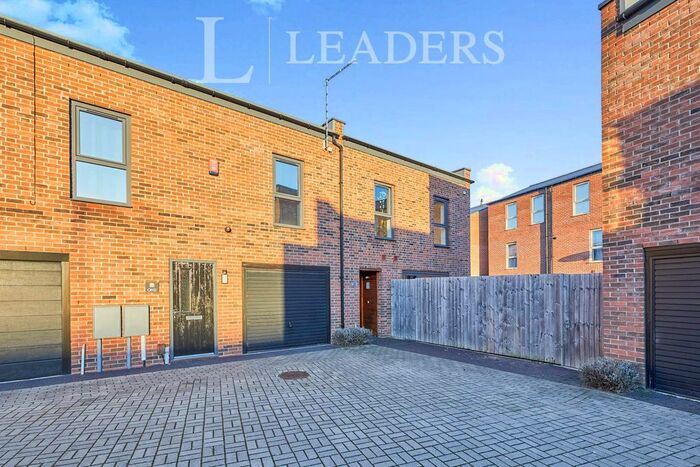 2 Bedroom Town House To Rent In Bemrose Court, Derby DE1