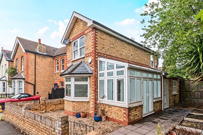 1 Bedroom Detached House For Sale In Glenville Road, Kingston Upon Thames, Surrey, KT2