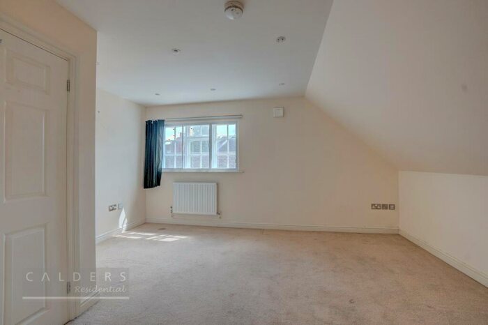 2 Bedroom Apartment For Sale In The Whitehouse, Tamworth, B79