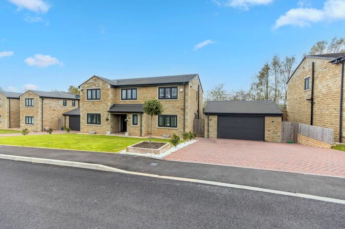 4 Bedroom Detached House For Sale In Whalley Road, Blackburn, Lancashire, BB2