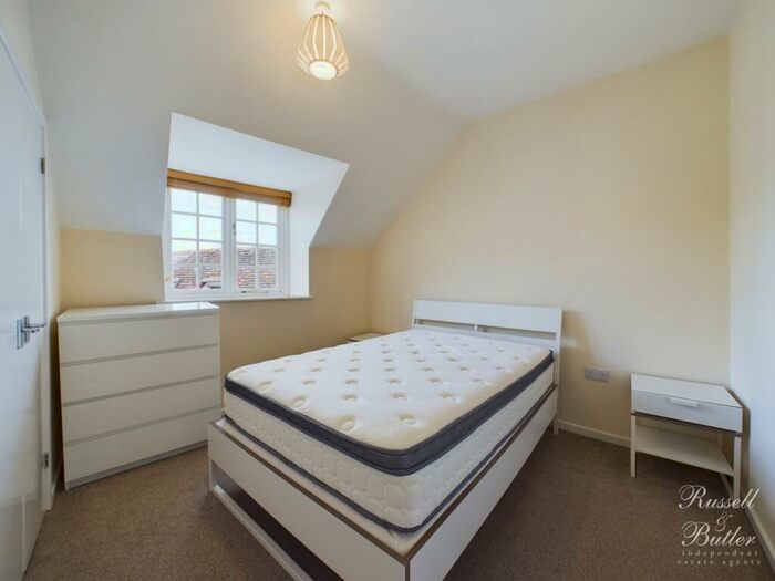 1 Bedroom Flat To Rent In Cobham Mews, West Street, Buckingham, MK18
