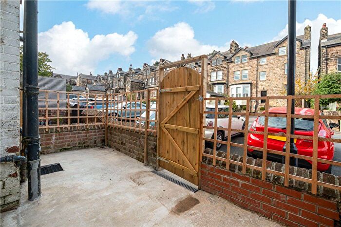 1 Bedroom Flat For Sale In Harlow Terrace, Harrogate, HG2