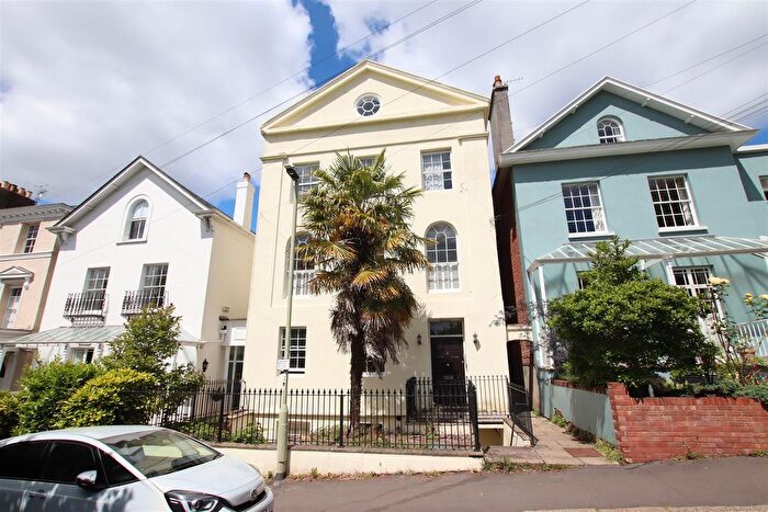 2 Bedroom Flat For Sale In Clifton Hill, Exeter, EX1