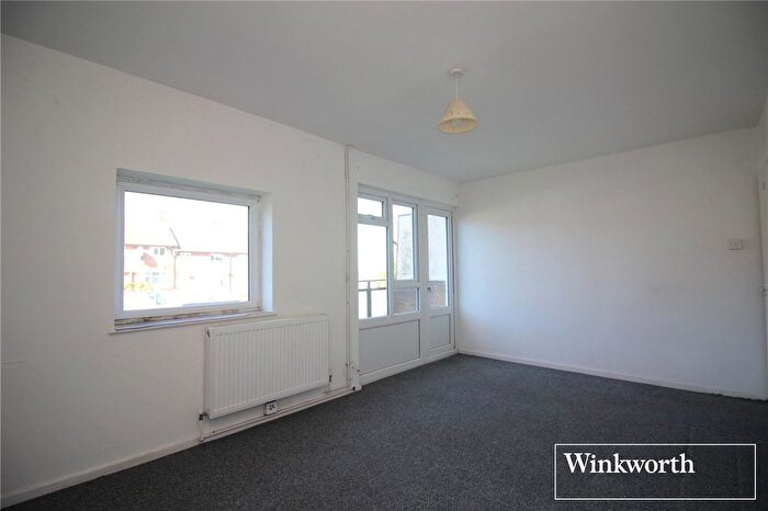 2 Bedroom Flat For Sale In Manor Way, Borehamwood, Hertfordshire, WD6