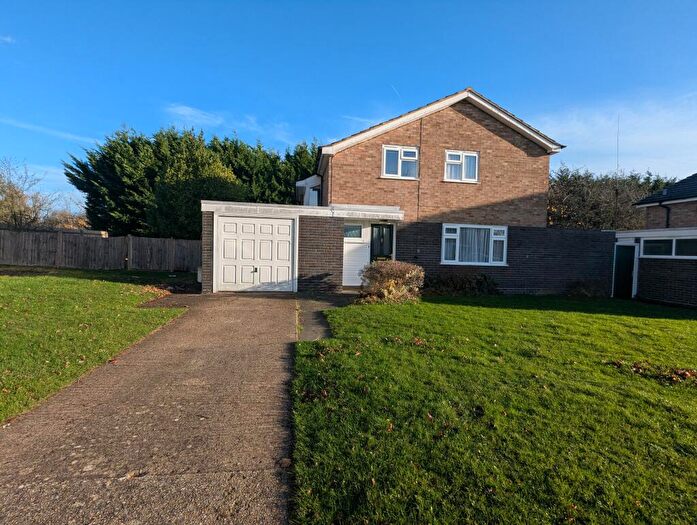 3 Bedroom Detached House To Rent In Handley Page Court, Cranfirled, MK43