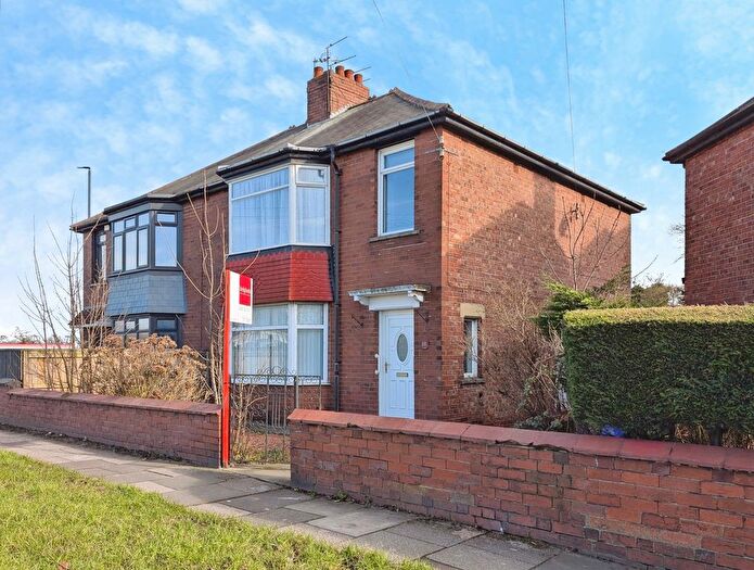 3 Bedroom Flat For Sale In Coast Road, North Shields, Tyne And Wear, NE29