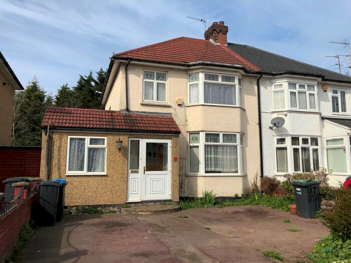 4 Bedroom Semi-Detached House To Rent In Gilbert Street, Enfield, EN3