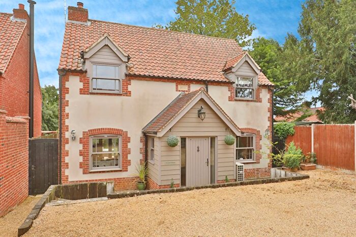 5 Bedroom Detached House For Sale In Knoll Gardens, Fakenham, NR21