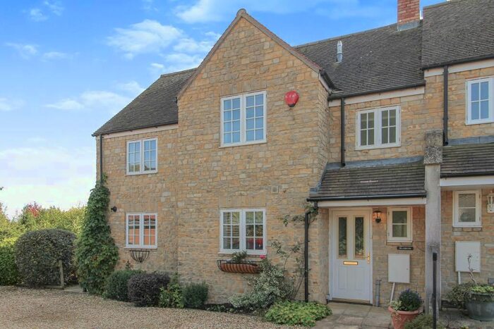 4 Bedroom Semi-Detached House For Sale In Newtown, Milborne Port, Sherborne, DT9