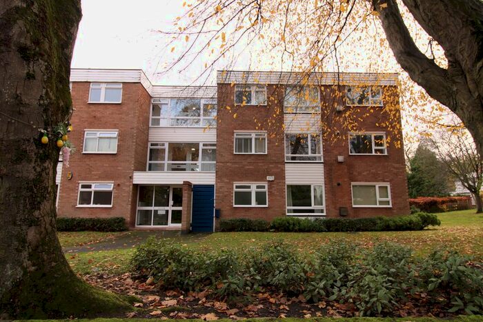 2 Bedroom Flat To Rent In Carpenter Road, Edgbaston, Birmingham, B15