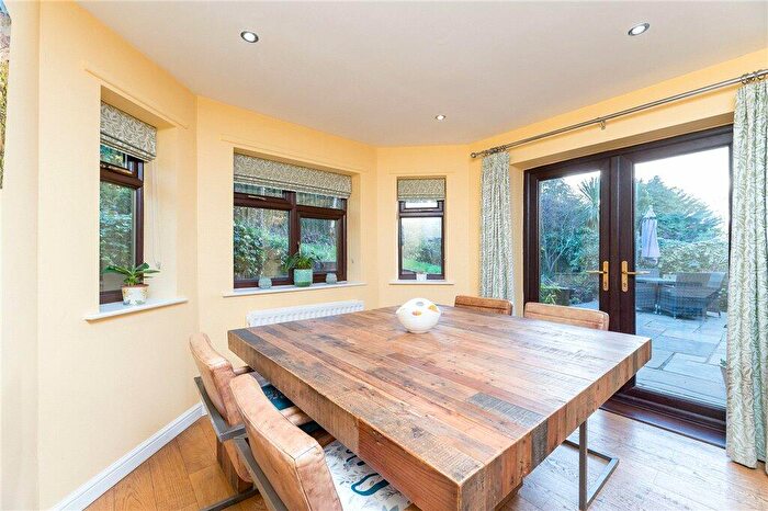 4 Bedroom Detached House For Sale In Spring View, Gildersome, Morley, Leeds, LS27