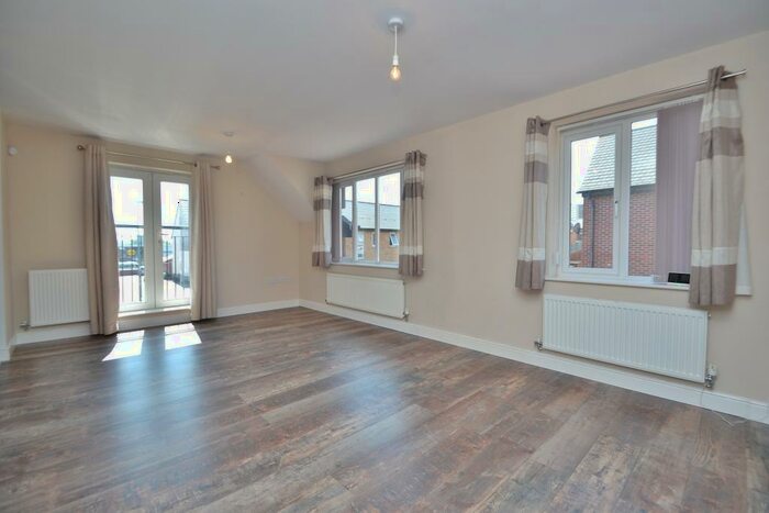 2 Bedroom Flat To Rent In Oaklands Street, Leeds, LS8