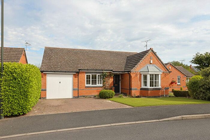3 Bedroom Detached Bungalow For Sale In Rempstone Drive, Chesterfield, S41