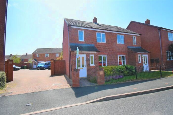 3 Bedroom Semi-Detached House To Rent In Moorhouse Close, Wellington, Telford, TF1
