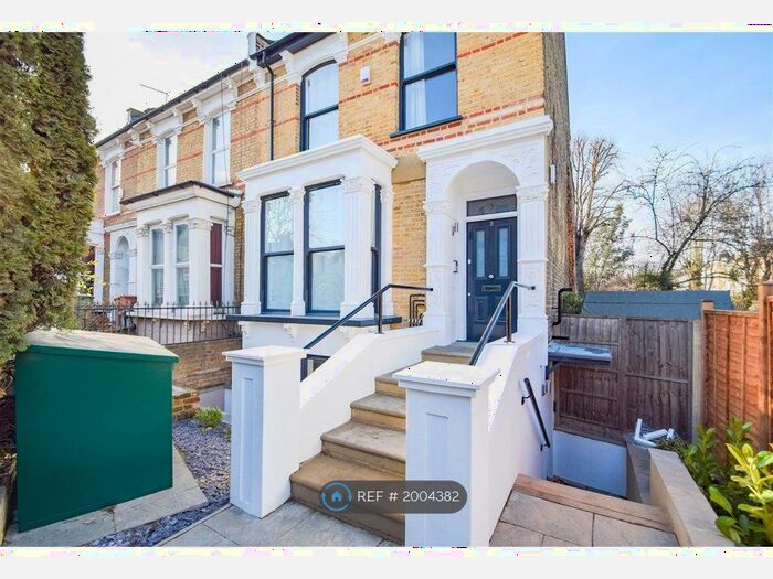 2 Bedroom Flat To Rent In Laura Terrace, London, N4