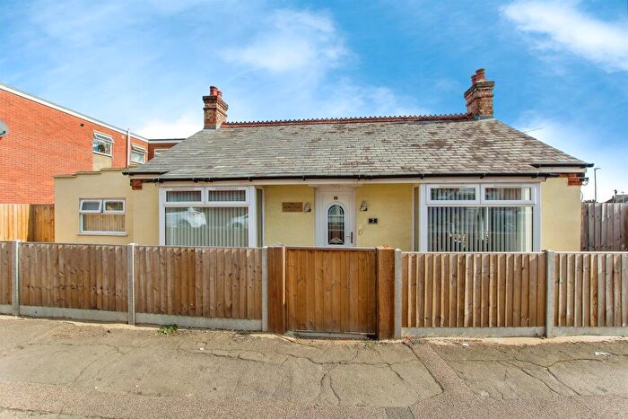 3 Bedroom Detached Bungalow For Sale In Kirkgate Street, Wisbech, PE13