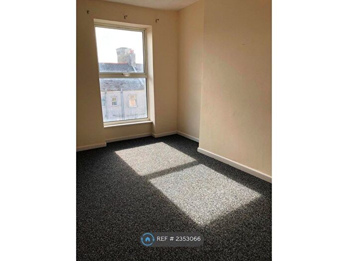 2 Bedroom Flat To Rent In Charlotte Street, Plymouth, PL2