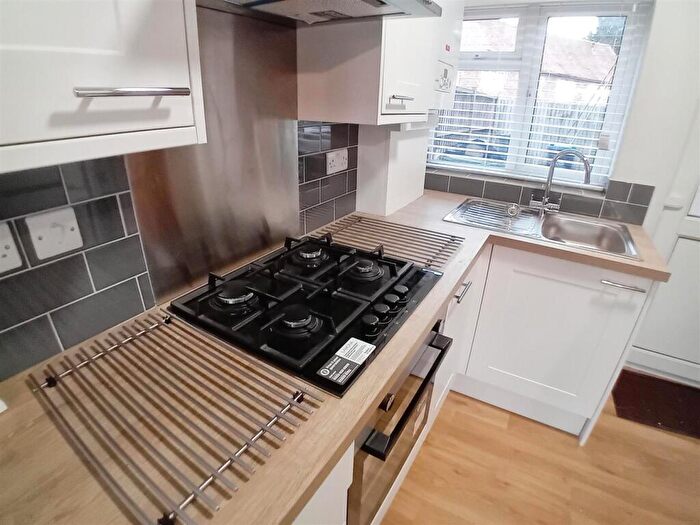 2 Bedroom End Of Terrace House To Rent In Bridge Street, Kenilworth, CV8