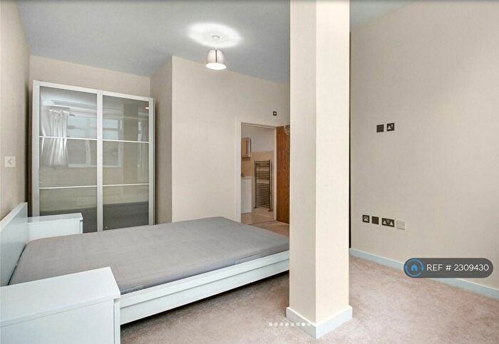 2 Bedroom Flat To Rent In Babik Court, London, E8