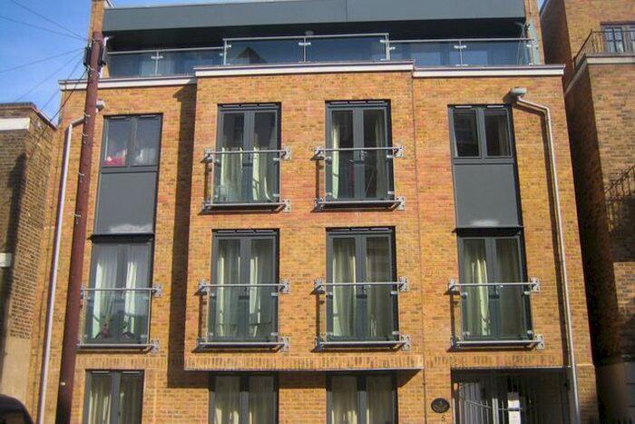 3 Bedroom Flat To Rent In Wedmore Street, Archway, Islington, North London, N19