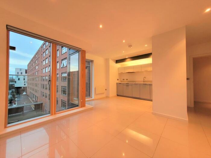 2 Bedroom Apartment To Rent In Apt . :: Ice Plant, M4