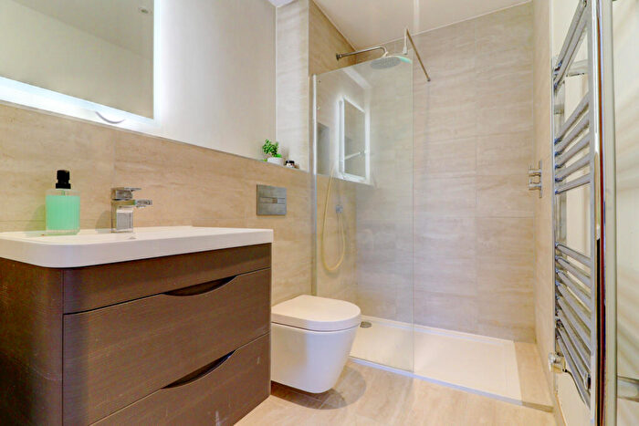 1 Bedroom Apartment For Sale In Desborough Park Road, High Wycombe, Buckinghamshire, HP12