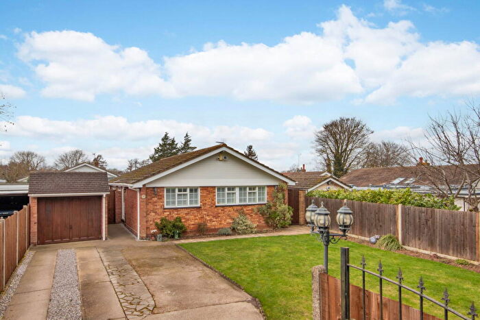 3 Bedroom Detached Bungalow For Sale In Nurstead Avenue, Longfield, Kent, DA3