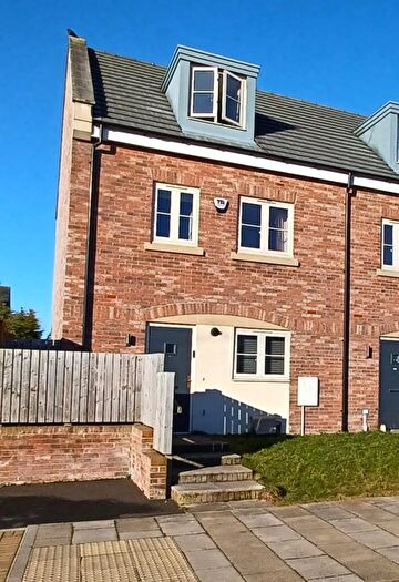 3 Bedroom End Of Terrace House To Rent In Cathedral Close, Chilton, Ferryhill, DL17