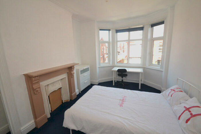 7 Bedroom Semi Detached House To Rent In Argyle Avenue, Victoria Park, Manchester, M14