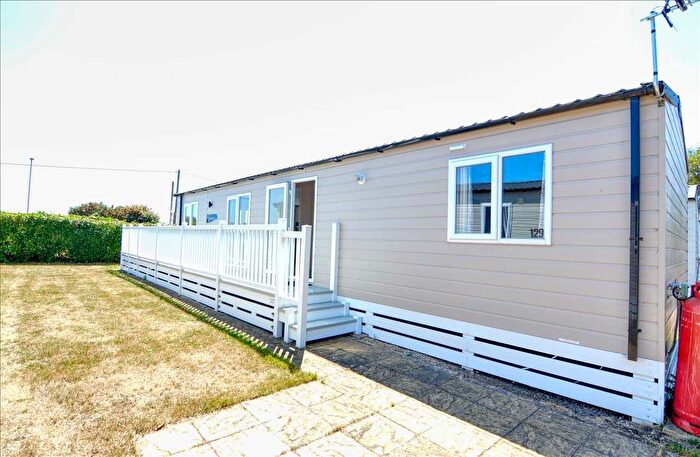 2 Bedroom Lodge For Sale In Haven Village - Charmouth, Brightlingsea, CO7