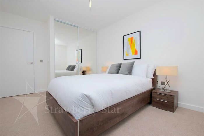 1 Bedroom Flat To Rent In Centenary Heights, Larkwood Avenue, London, SE10