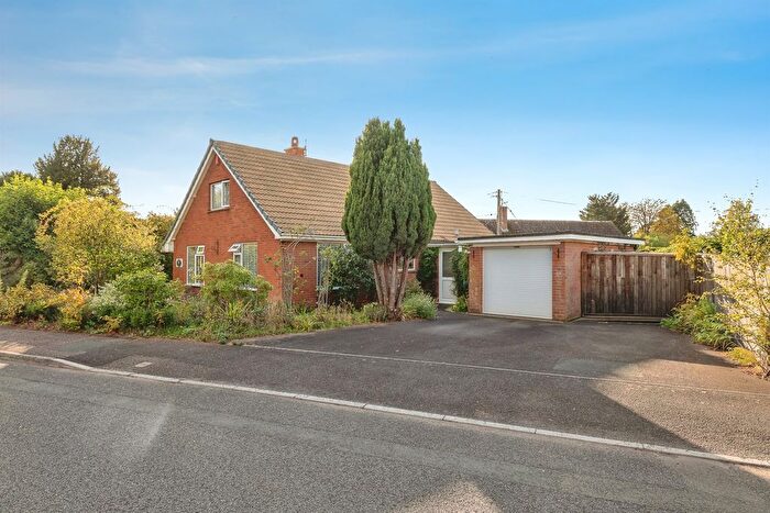3 Bedroom Detached Bungalow For Sale In Oldway Park, Wellington, TA21