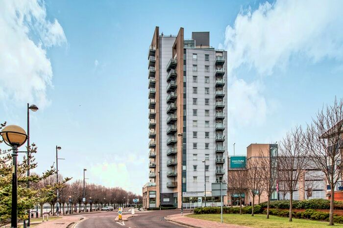 2 Bedroom Flat To Rent In Sovereign Point, Salford Quays, M50