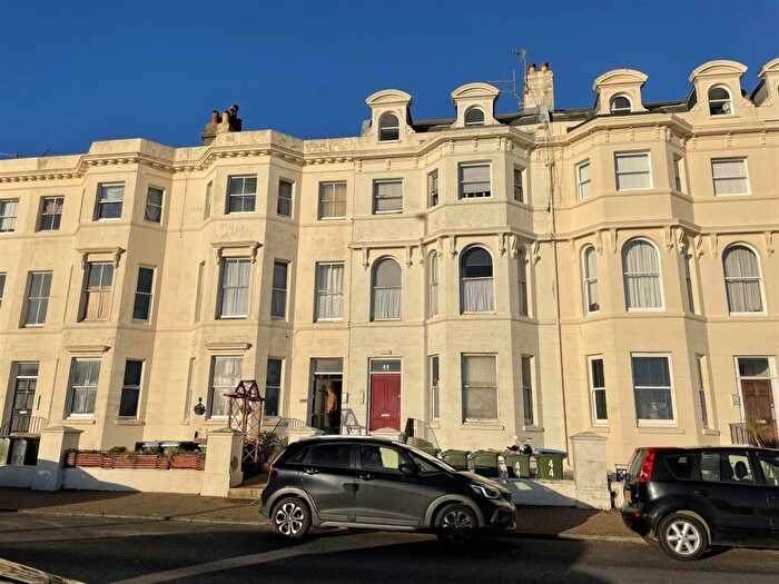 Studio To Rent In South Terrace, Littlehampton, BN17