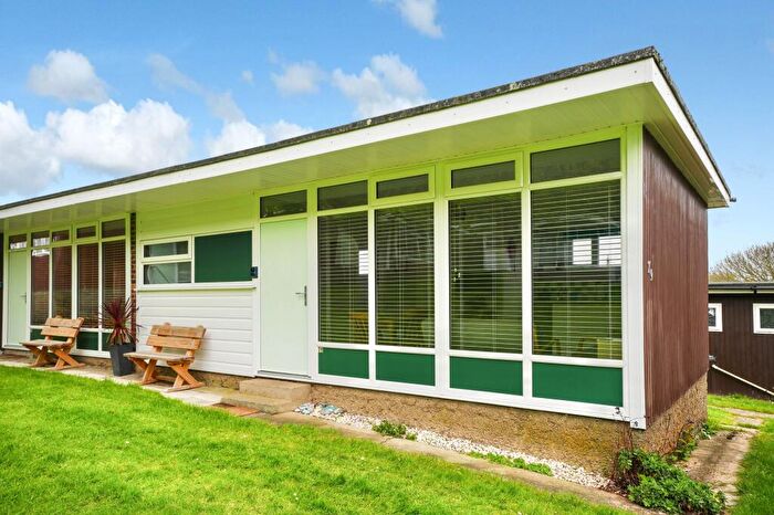 2 Bedroom Chalet For Sale In Kings Chalet Park, Overstrand Road, NR27